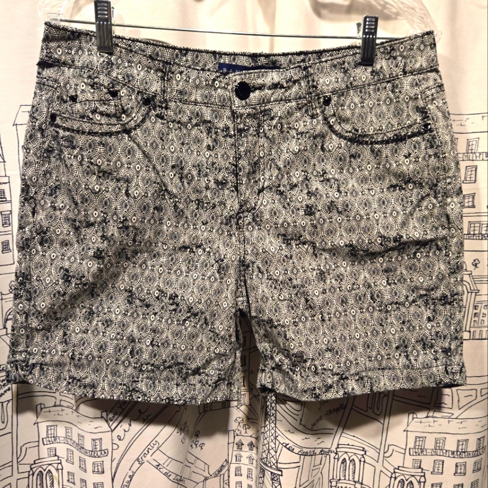 EUC Women's Black/White Geometric Mandala Print Bandolino Amy Short Size 10